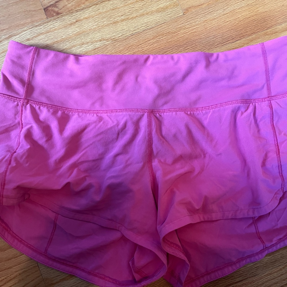 Lululemon Low rise Speed up 2.5” Shorts - Sonic Pink